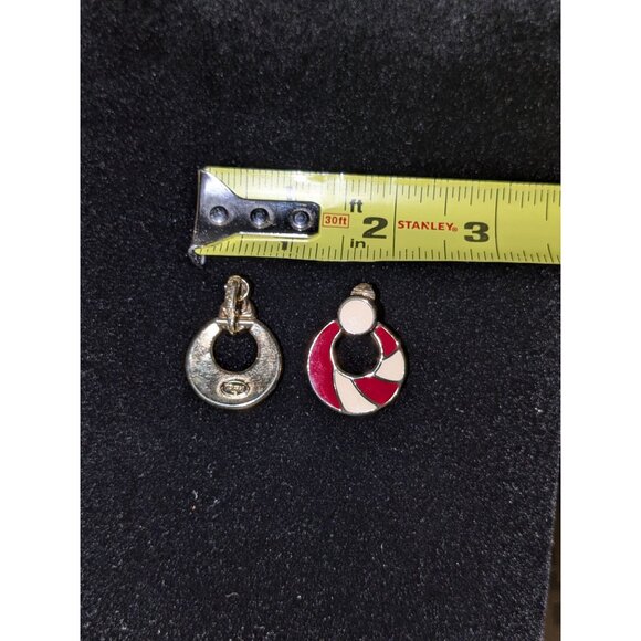 Trifari Vintage Red & Gold Clip-On Earrings - Picture 7 of 7